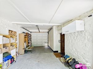 Garage- click for photo gallery
